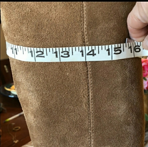 UGG boots - Picture 8 of 9